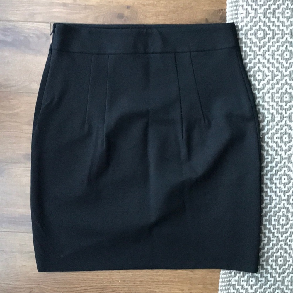 Mini skirt - Picture 3 of 3